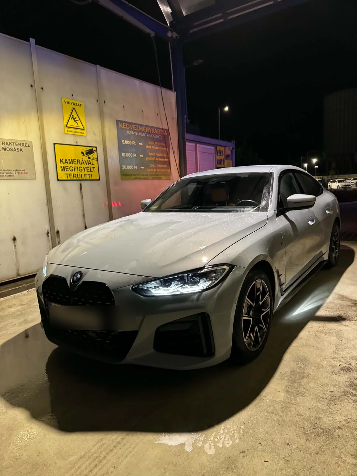A Németországból behozott BMW 420i magyar rendszámmal